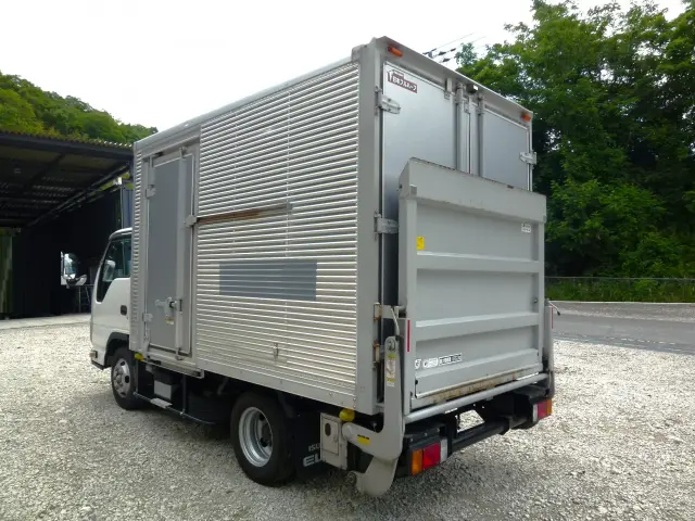 いすゞ エルフ 2RG-NJR88AN(2WD)の写真6