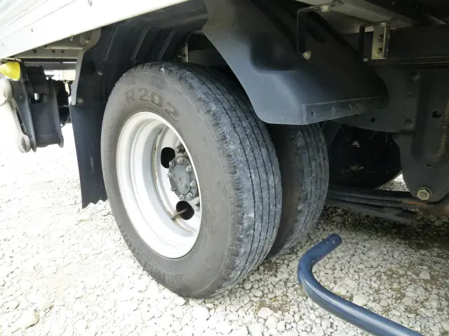 いすゞ エルフ 2RG-NJR88AN(2WD)の写真43