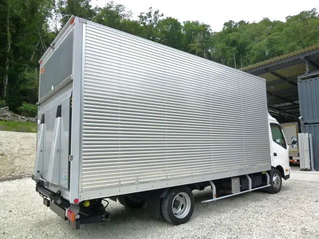 車両寸法/長7,220×幅2,190×高3,270(mm)|日野 デュトロ 2RG-XZU720M(2WD)の写真4