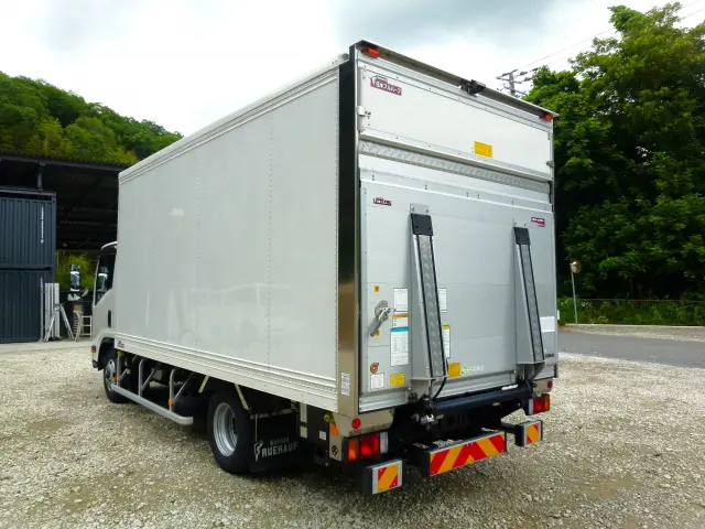 積載量/3,000kg|いすゞ エルフ 2RG-NPR88AN(2WD)の写真6