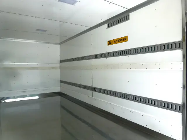 いすゞ エルフ 2RG-NPR88AN(2WD)の写真15