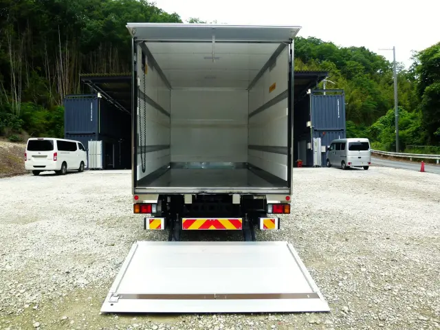 いすゞ エルフ 2RG-NPR88AN(2WD)の写真16