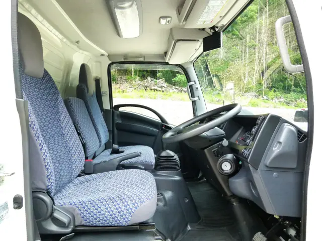 いすゞ エルフ 2RG-NPR88AN(2WD)の写真27