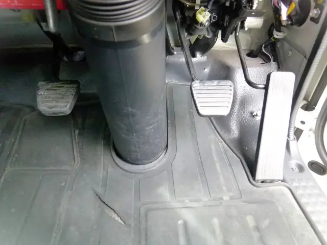 いすゞ エルフ 2RG-NPR88AN(2WD)の写真31