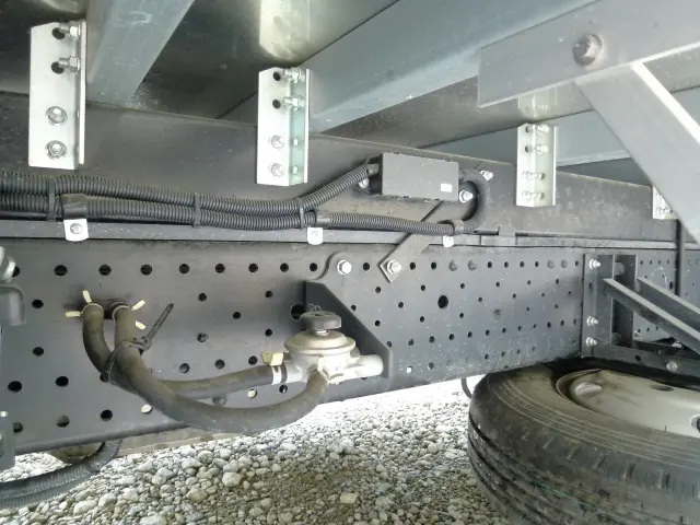 いすゞ エルフ 2RG-NPR88AN(2WD)の写真37