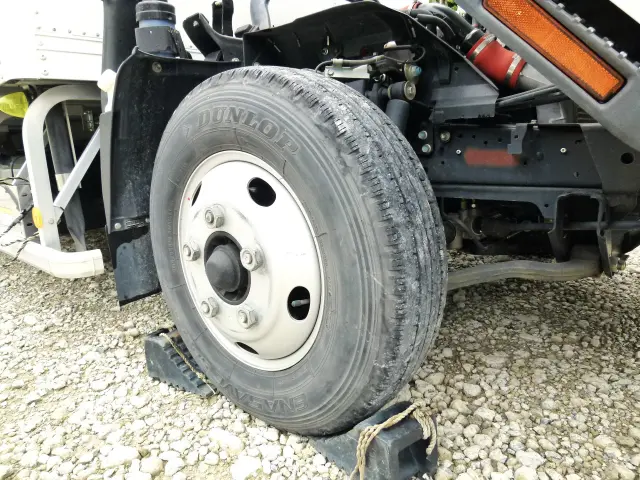 いすゞ エルフ 2RG-NPR88AN(2WD)の写真42