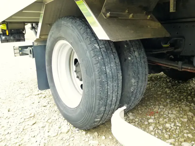 いすゞ エルフ 2RG-NPR88AN(2WD)の写真44