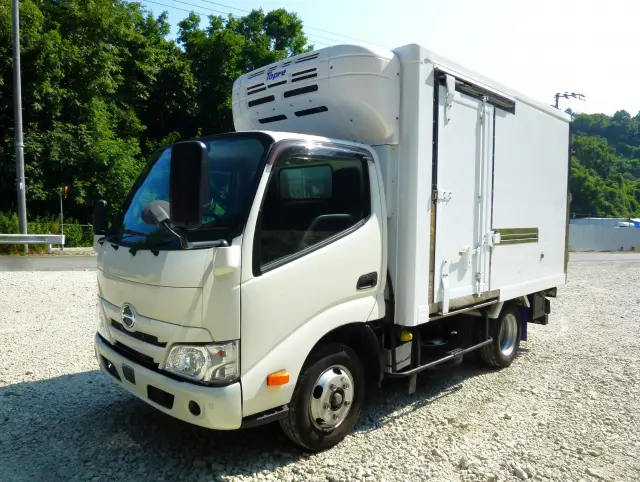 ☆日野デュトロ 低温冷凍バン標準10尺AT入庫しました!!☆|日野 デュトロ 2RG-XZC605M(2WD)の写真1