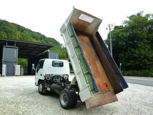 いすゞ エルフ 2RG-NKR88AN(2WD)の写真16