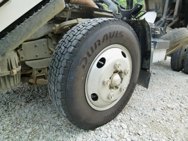 いすゞ エルフ 2RG-NKR88AN(2WD)の写真37