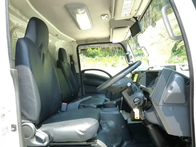 いすゞ エルフ 2RG-NPR88AN(2WD)の写真25