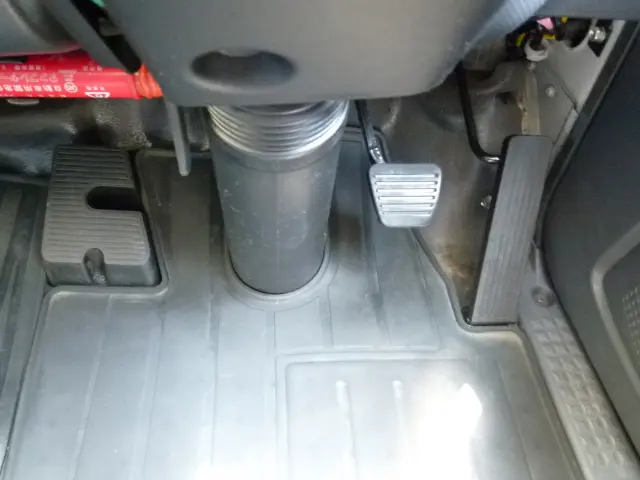 いすゞ エルフ 2RG-NPR88AN(2WD)の写真29