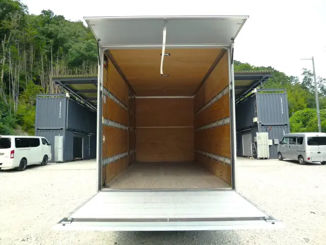 いすゞ エルフ 2RG-NPR88AN(2WD)の写真11