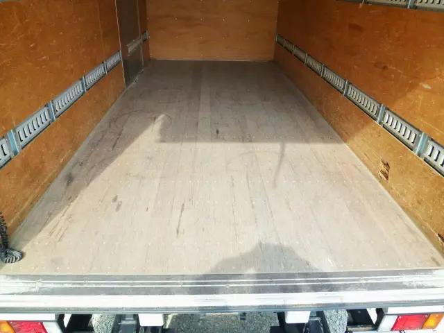 いすゞ エルフ 2RG-NPR88AN(2WD)の写真14
