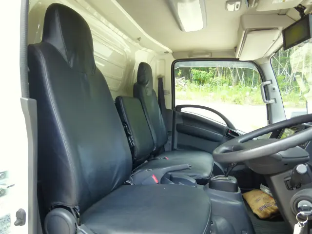 いすゞ エルフ 2RG-NPR88AN(2WD)の写真25