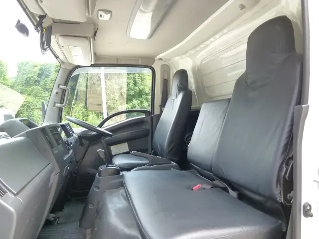 いすゞ エルフ 2RG-NPR88AN(2WD)の写真30