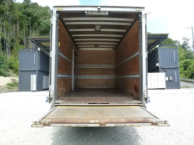 トヨタ ダイナ 2RG-XZU712(2WD)の写真17