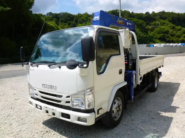 いすゞ エルフ 2RG-NKR88R(2WD)の写真1