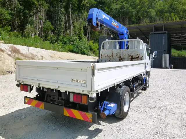 いすゞ エルフ 2RG-NKR88R(2WD)の写真4