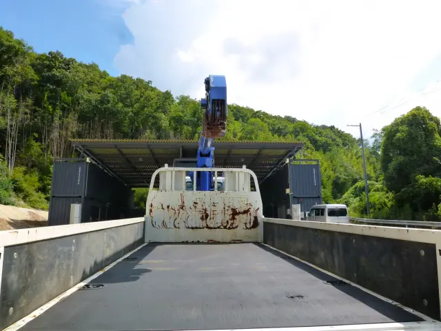 いすゞ エルフ 2RG-NKR88R(2WD)の写真11