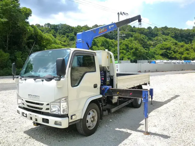 いすゞ エルフ 2RG-NKR88R(2WD)の写真16