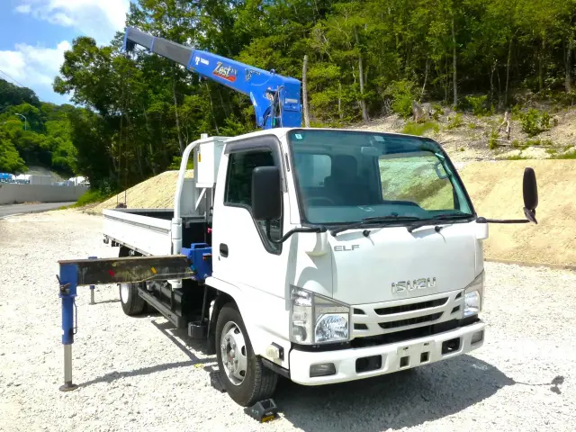 いすゞ エルフ 2RG-NKR88R(2WD)の写真17