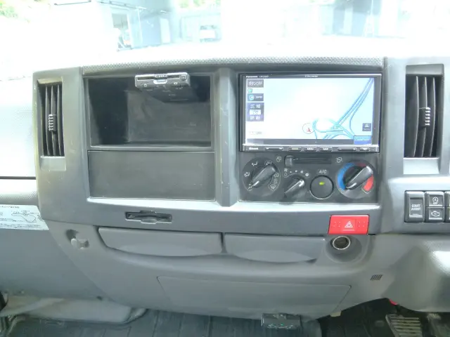 いすゞ エルフ 2RG-NKR88R(2WD)の写真36