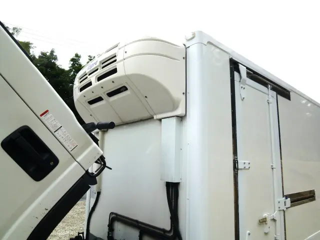 いすゞ エルフ 2RG-NLR88AN(2WD)の写真8