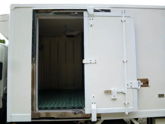 いすゞ エルフ 2RG-NLR88AN(2WD)の写真10