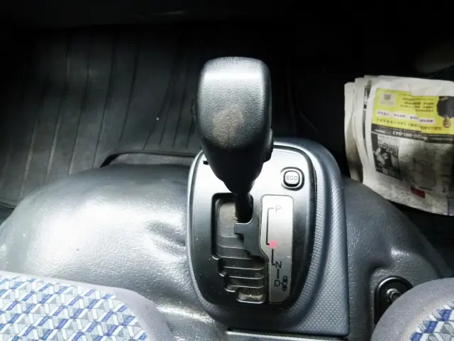 いすゞ エルフ 2RG-NLR88AN(2WD)の写真28