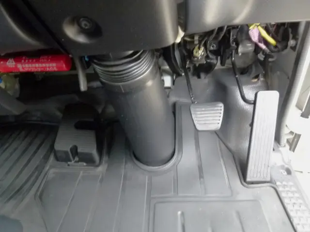 いすゞ エルフ 2RG-NLR88AN(2WD)の写真29