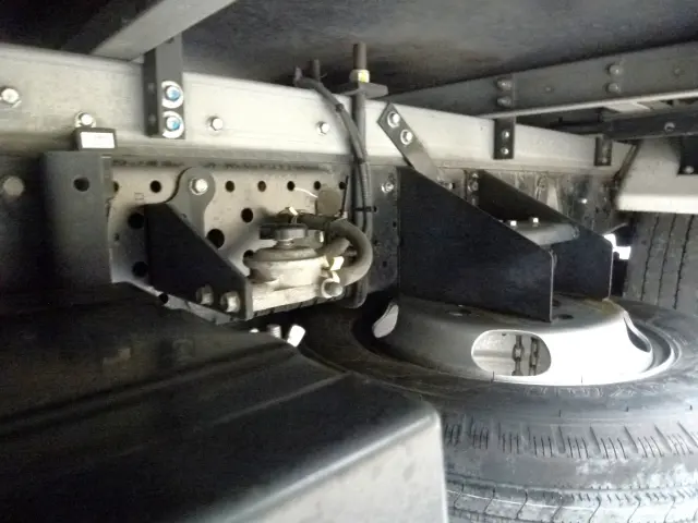 いすゞ エルフ 2RG-NLR88AN(2WD)の写真35