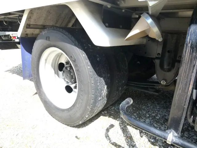 いすゞ エルフ 2RG-NLR88AN(2WD)の写真40