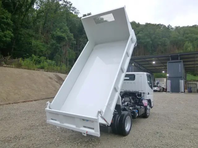 三菱 キャンター 2RG-FBA60(2WD)の写真15
