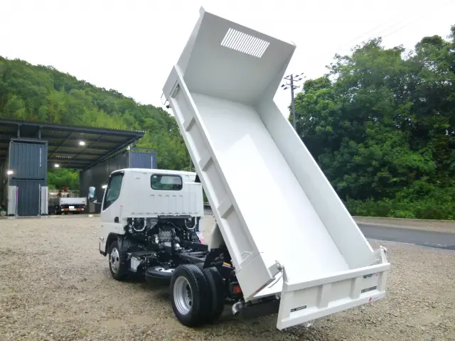 三菱 キャンター 2RG-FBA60(2WD)の写真16