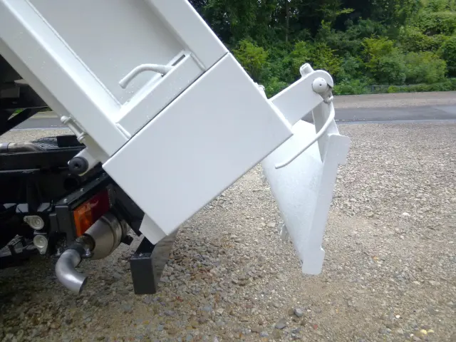 三菱 キャンター 2RG-FBA60(2WD)の写真21