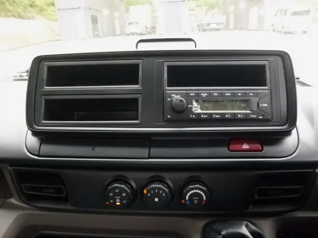 三菱 キャンター 2RG-FBA60(2WD)の写真27