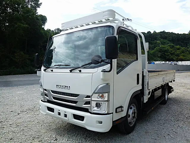 ☆いすゞ 平ボデー ワイド ロング スムーサー 積載4.4ｔ 入庫しました！！☆|いすゞ エルフ 2RG-NPR88YN(2WD)の写真1