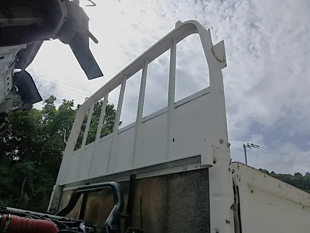 いすゞ エルフ 2RG-NPR88YN(2WD)の写真9