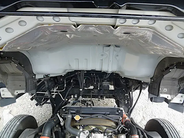 いすゞ エルフ 2RG-NPR88YN(2WD)の写真10
