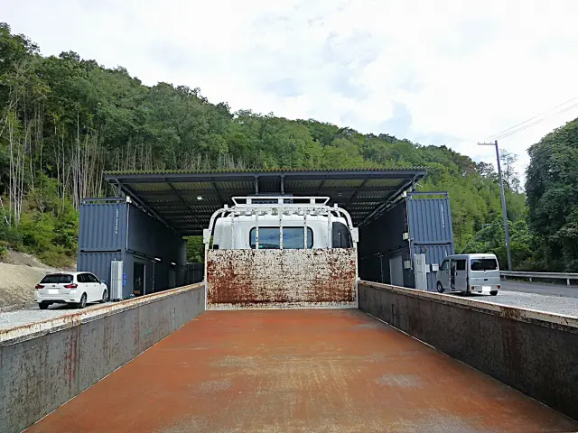 いすゞ エルフ 2RG-NPR88YN(2WD)の写真12