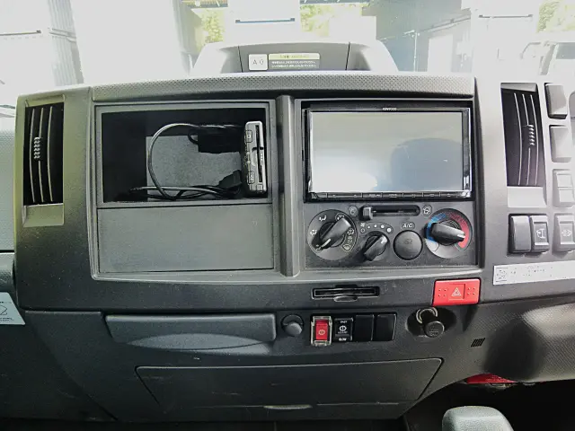 いすゞ エルフ 2RG-NPR88YN(2WD)の写真24