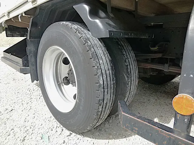 いすゞ エルフ 2RG-NPR88YN(2WD)の写真38