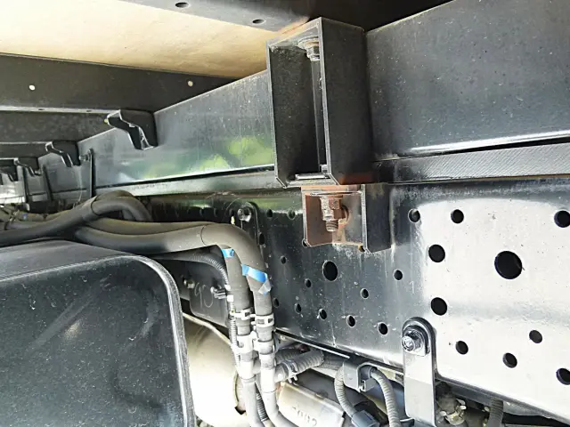 いすゞ エルフ 2RG-NLR88AN(2WD)の写真37