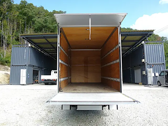 いすゞ エルフ 2RG-NPR88AN(2WD)の写真11