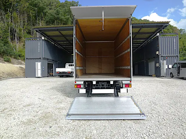 いすゞ エルフ 2RG-NPR88AN(2WD)の写真17