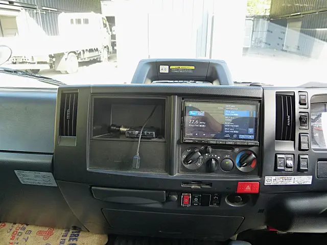 いすゞ エルフ 2RG-NPR88AN(2WD)の写真27