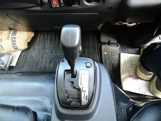 いすゞ エルフ 2RG-NPR88AN(2WD)の写真29