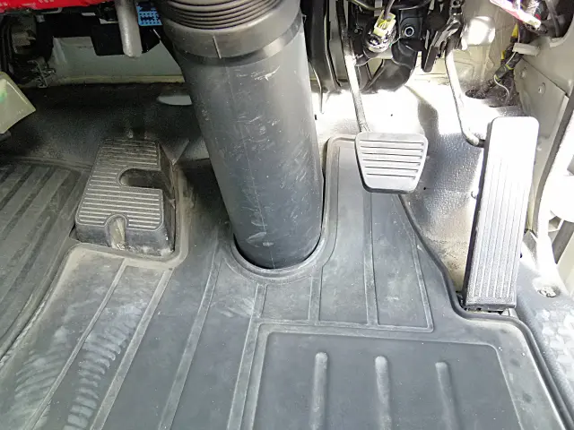 いすゞ エルフ 2RG-NPR88AN(2WD)の写真30