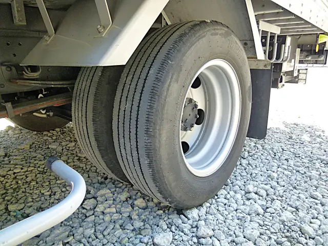 いすゞ エルフ 2RG-NPR88AN(2WD)の写真40